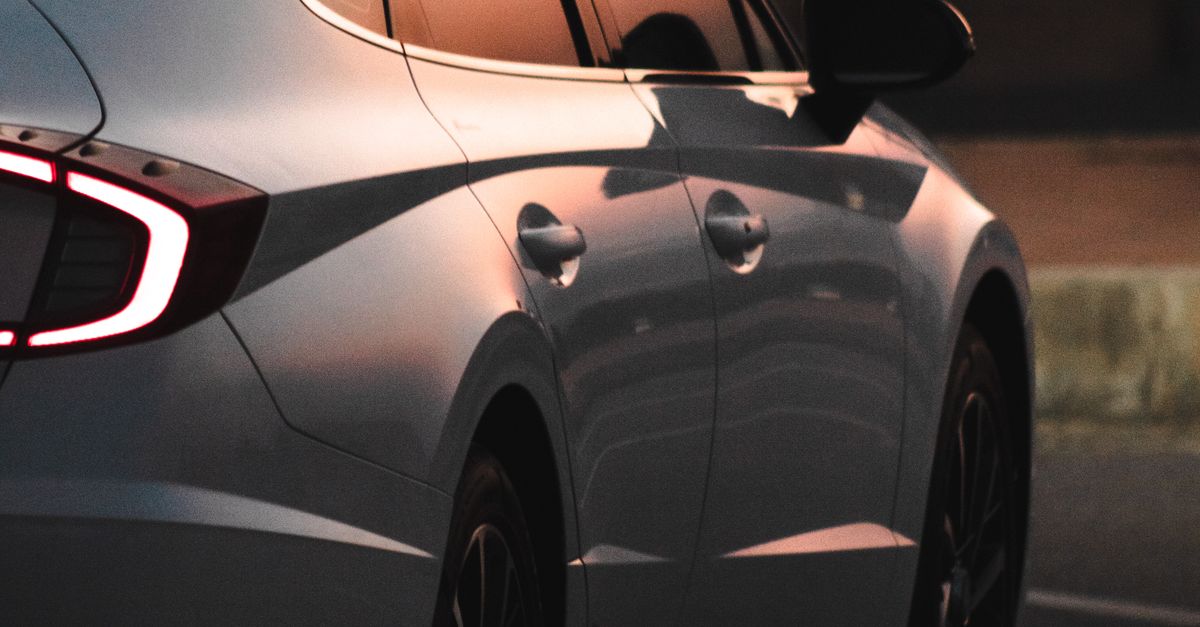 Understanding the Basics of Dyed Window Tinting in Sydney